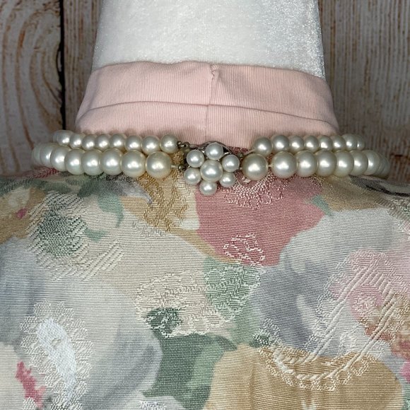 Vintage 1950s Faux Pearl Necklace - Picture 2 of 3